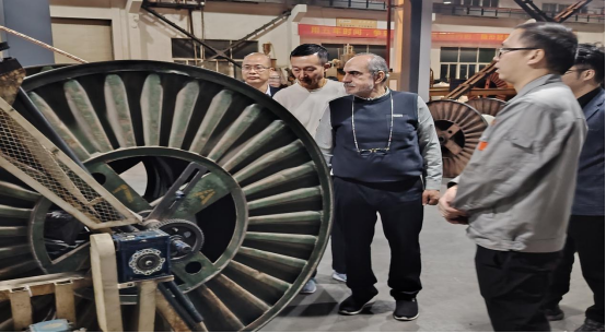 阿拉伯進出口商業(yè)聯(lián)合會代表團一行訪問考察安普電纜集團 阿拉伯進出口商業(yè)聯(lián)合會代表團一行訪問考察安普電纜集團